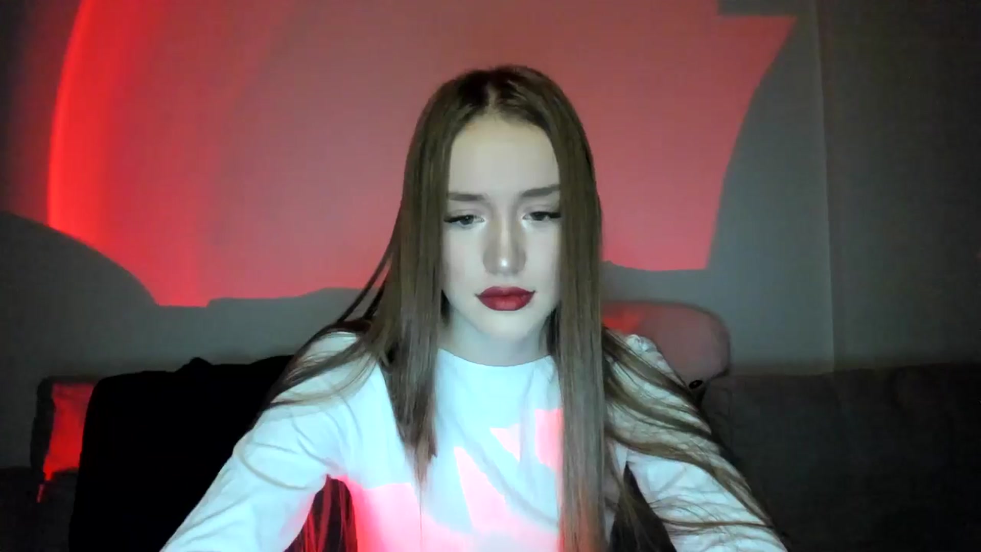 Gallery image thumbnail from IsabellRrose's myfreecams stream on, 12/25/2024, 16:49 image 4 of 20