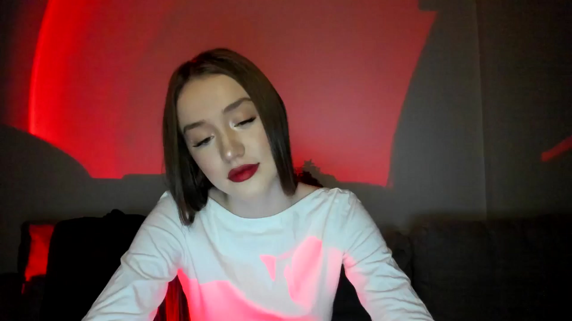 Gallery image thumbnail from IsabellRrose's myfreecams stream on, 12/25/2024, 17:16 image 8 of 20