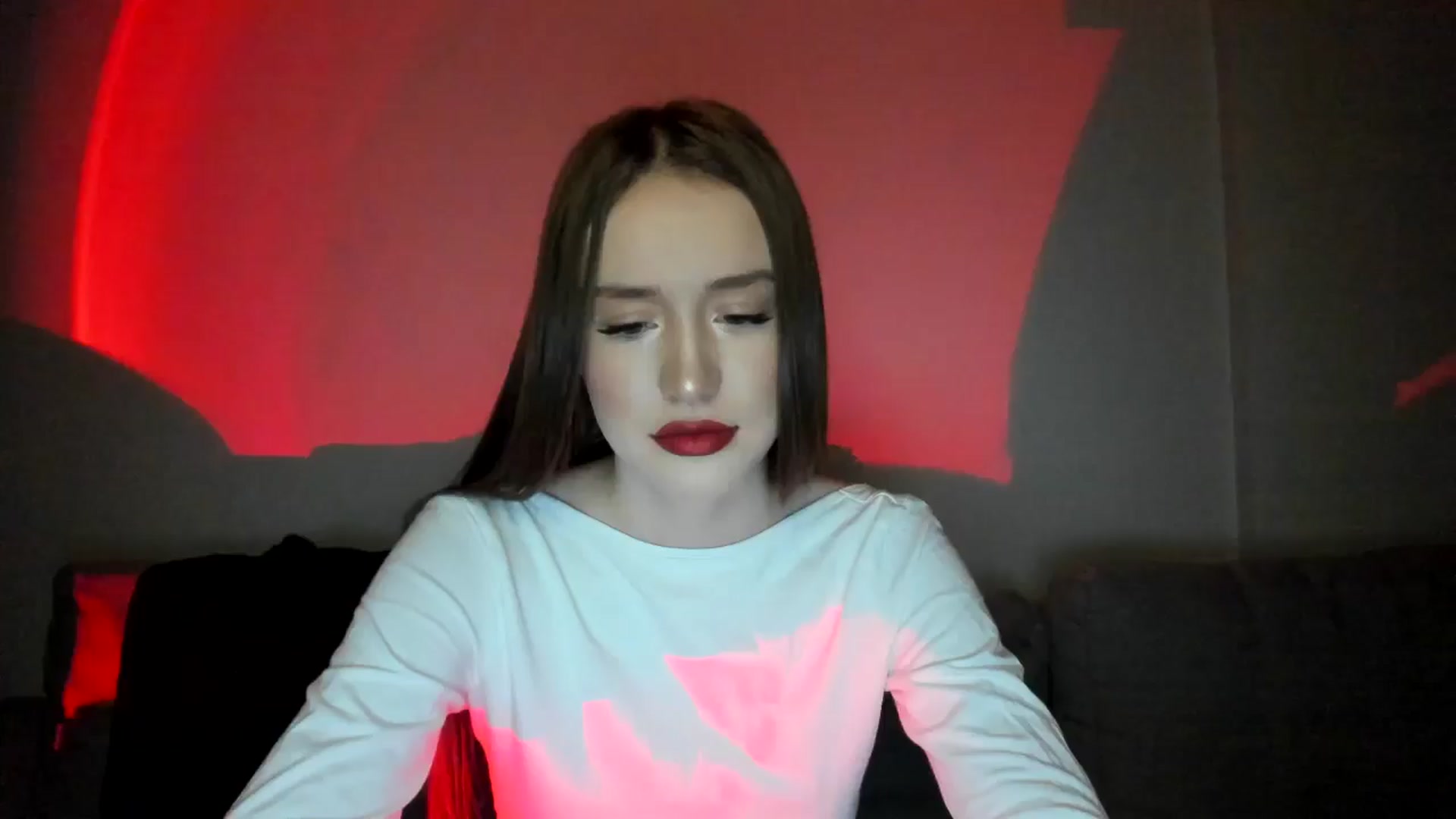 Gallery image thumbnail from IsabellRrose's myfreecams stream on, 12/25/2024, 17:16 image 4 of 20