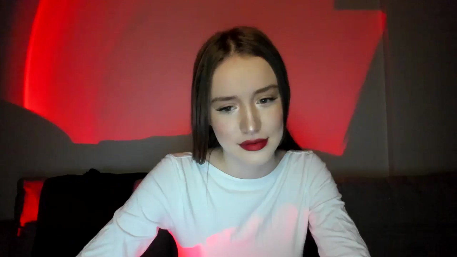 Gallery image thumbnail from IsabellRrose's myfreecams stream on, 12/25/2024, 18:39 image 6 of 20