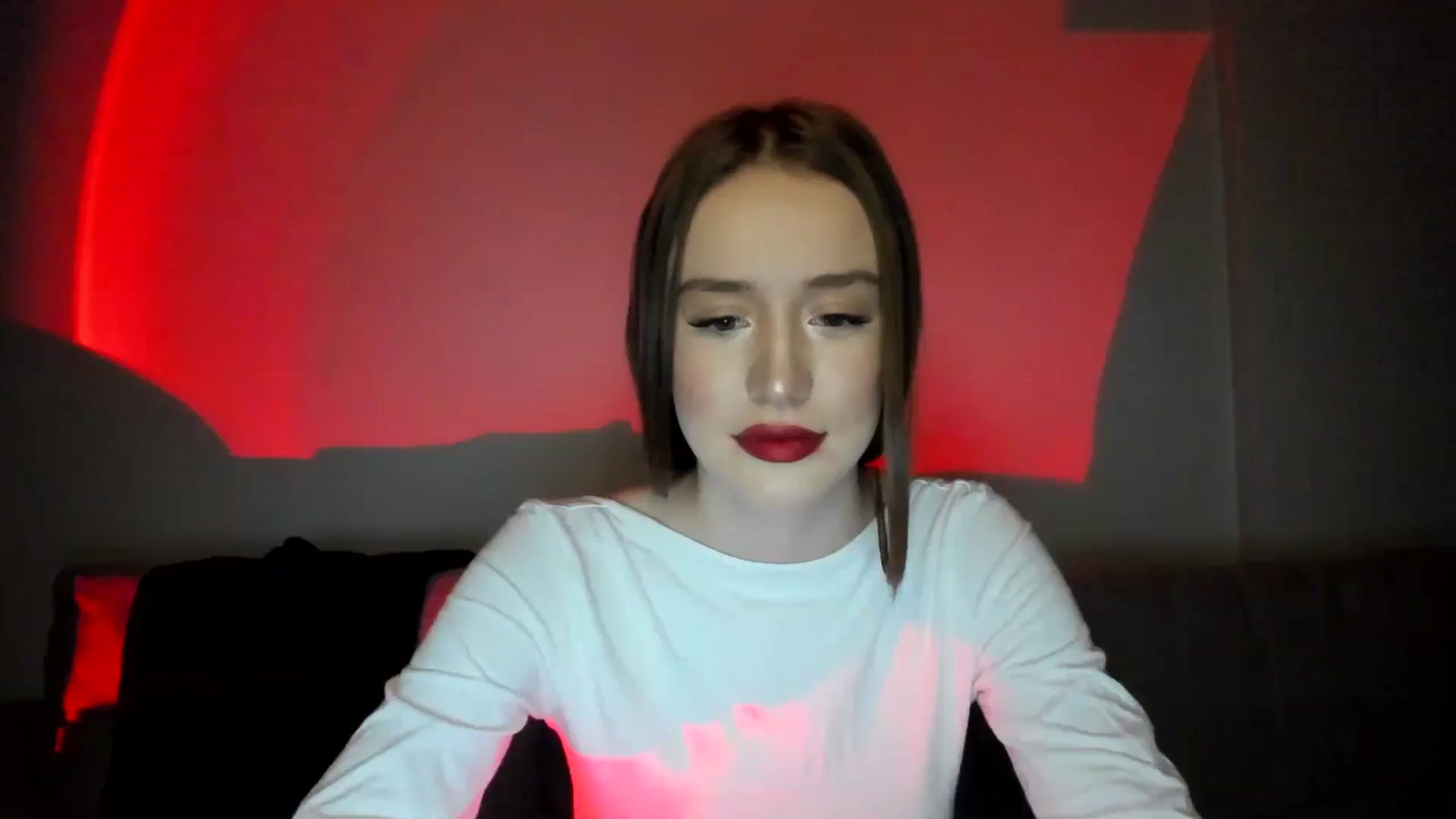 Gallery image thumbnail from IsabellRrose's myfreecams stream on, 12/25/2024, 18:39 image 9 of 20
