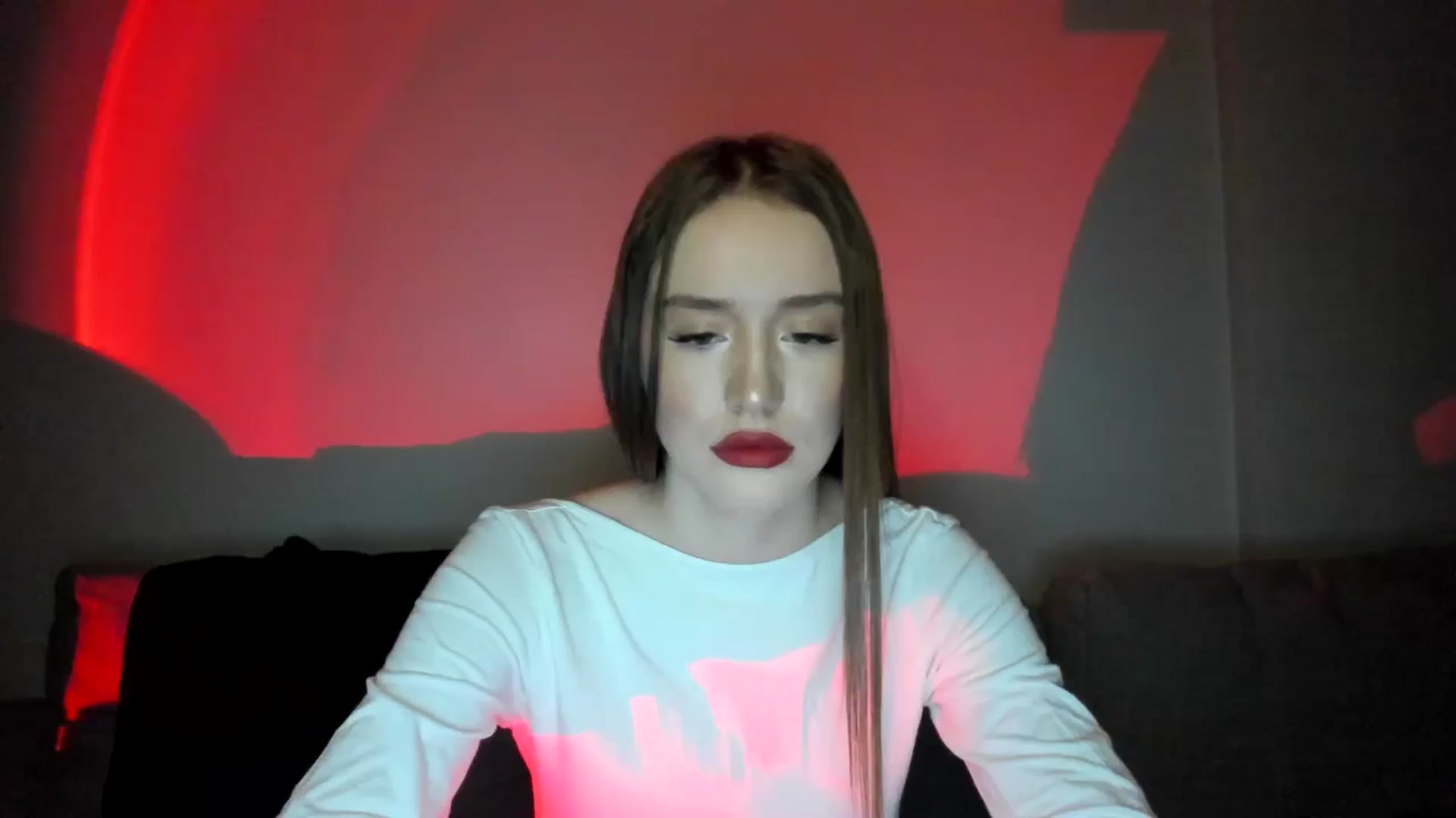 Gallery image thumbnail from IsabellRrose's myfreecams stream on, 12/25/2024, 18:39 image 15 of 20