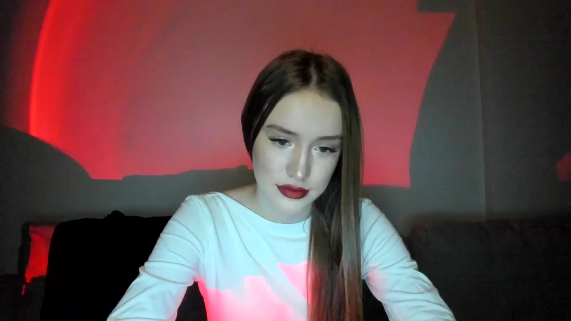 Gallery image thumbnail from IsabellRrose's myfreecams stream on, 12/25/2024, 18:39 image 13 of 20