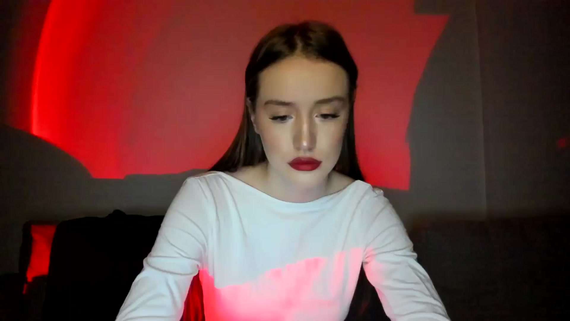 Gallery image thumbnail from IsabellRrose's myfreecams stream on, 12/25/2024, 19:16 image 13 of 20