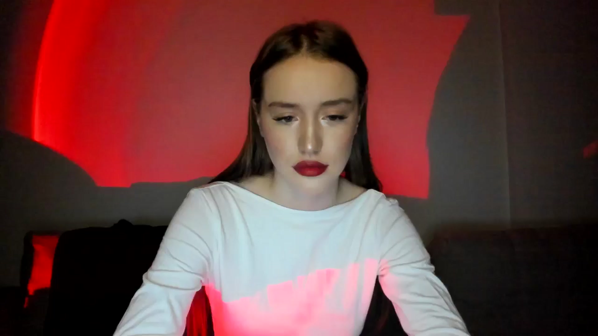 Gallery image thumbnail from IsabellRrose's myfreecams stream on, 12/25/2024, 19:16 image 19 of 20