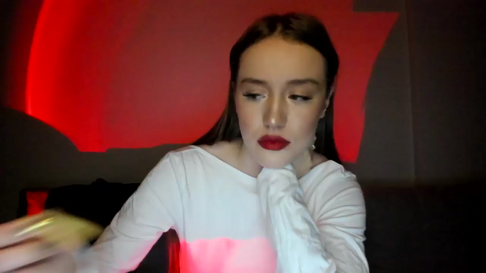 Gallery image thumbnail from IsabellRrose's myfreecams stream on, 12/25/2024, 19:16 image 7 of 20