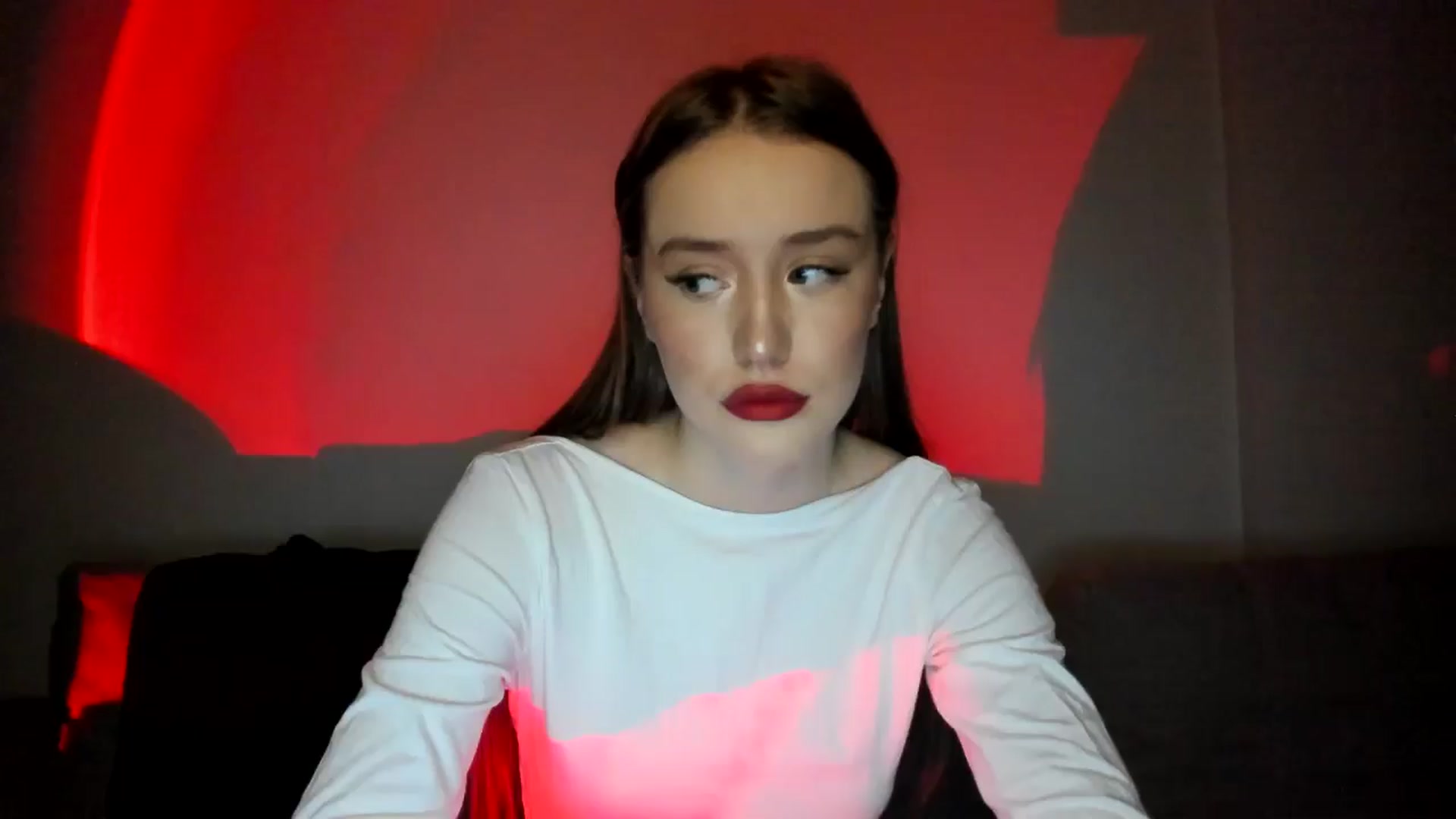 Gallery image thumbnail from IsabellRrose's myfreecams stream on, 12/25/2024, 19:16 image 10 of 20