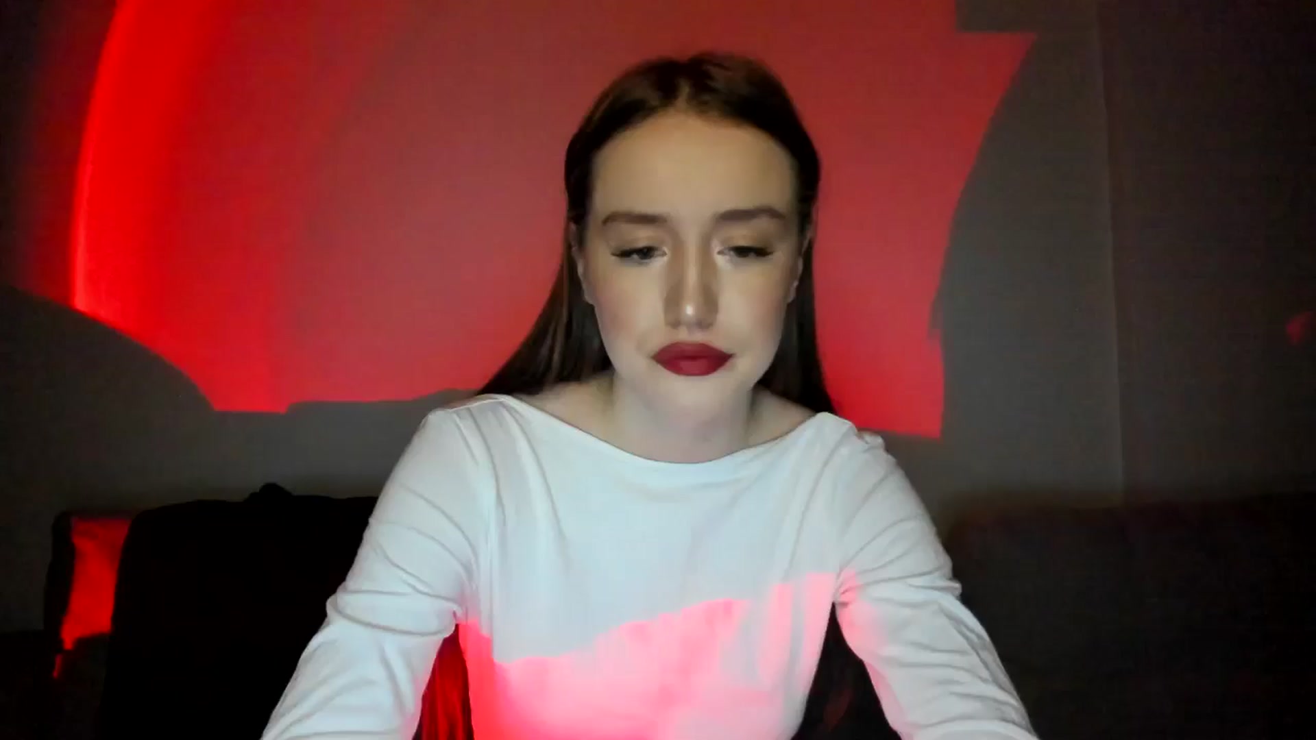 Gallery image thumbnail from IsabellRrose's myfreecams stream on, 12/25/2024, 19:16 image 9 of 20