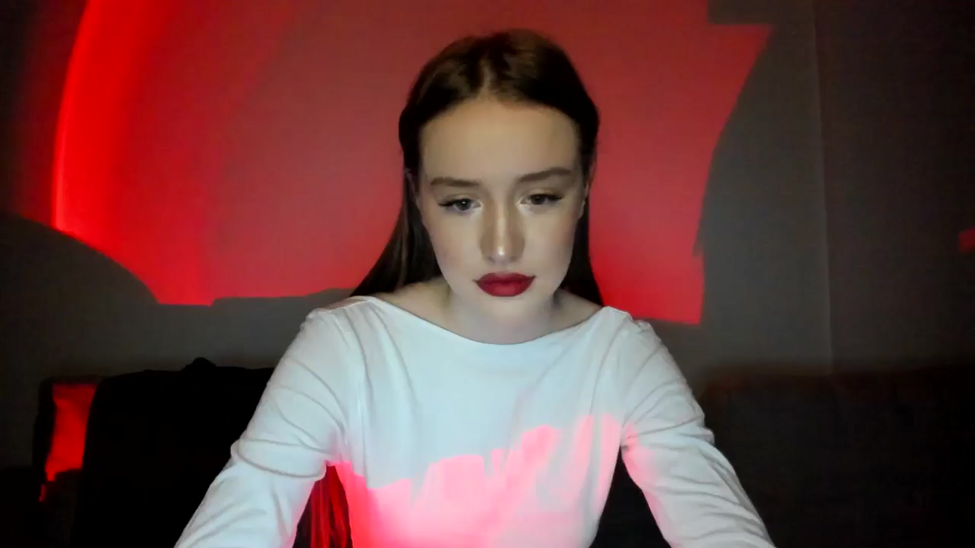 Gallery image thumbnail from IsabellRrose's myfreecams stream on, 12/25/2024, 19:16 image 1 of 20