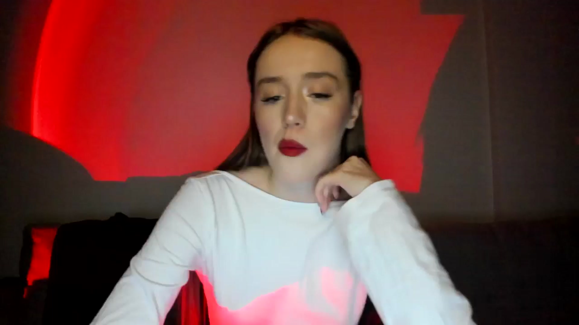 Gallery image thumbnail from IsabellRrose's myfreecams stream on, 12/25/2024, 19:16 image 6 of 20