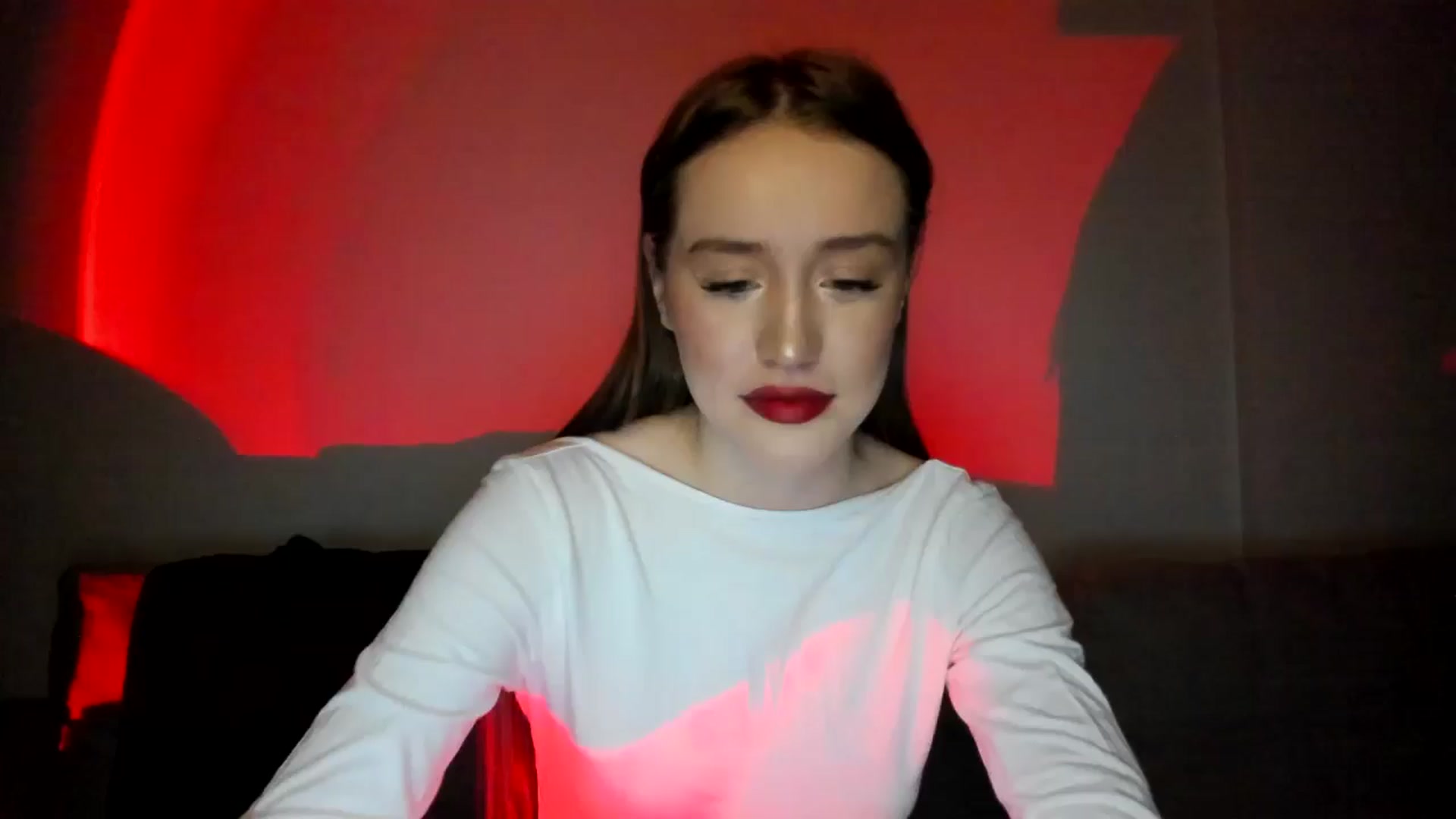 Gallery image thumbnail from IsabellRrose's myfreecams stream on, 12/25/2024, 19:16 image 5 of 20