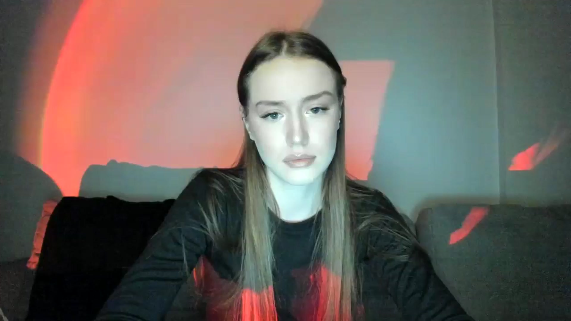 Gallery image thumbnail from IsabellRrose's myfreecams stream on, 12/26/2024, 18:56 image 7 of 20