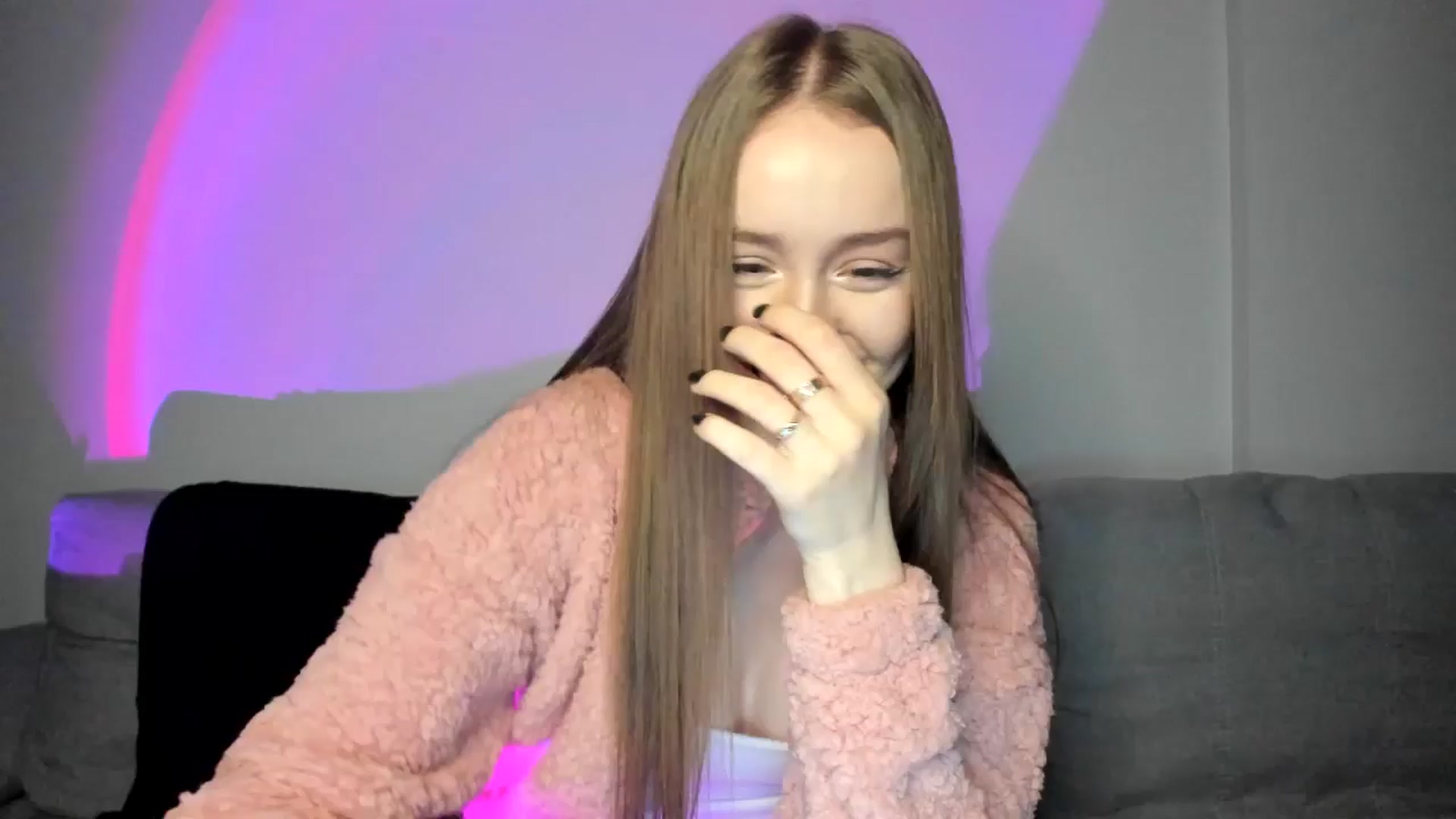 Gallery image thumbnail from IsabellRrose's myfreecams stream on, 12/27/2024, 16:49 image 10 of 20