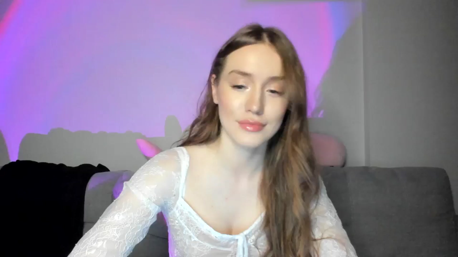 Gallery image thumbnail from IsabellRrose's myfreecams stream on, 12/29/2024, 17:36 image 6 of 20