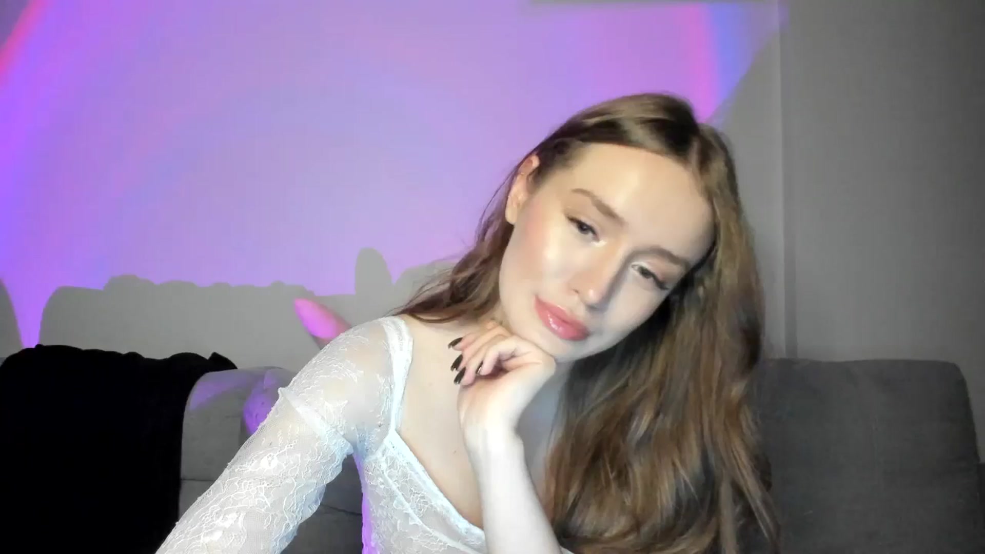 Gallery image thumbnail from IsabellRrose's myfreecams stream on, 12/29/2024, 17:36 image 12 of 20