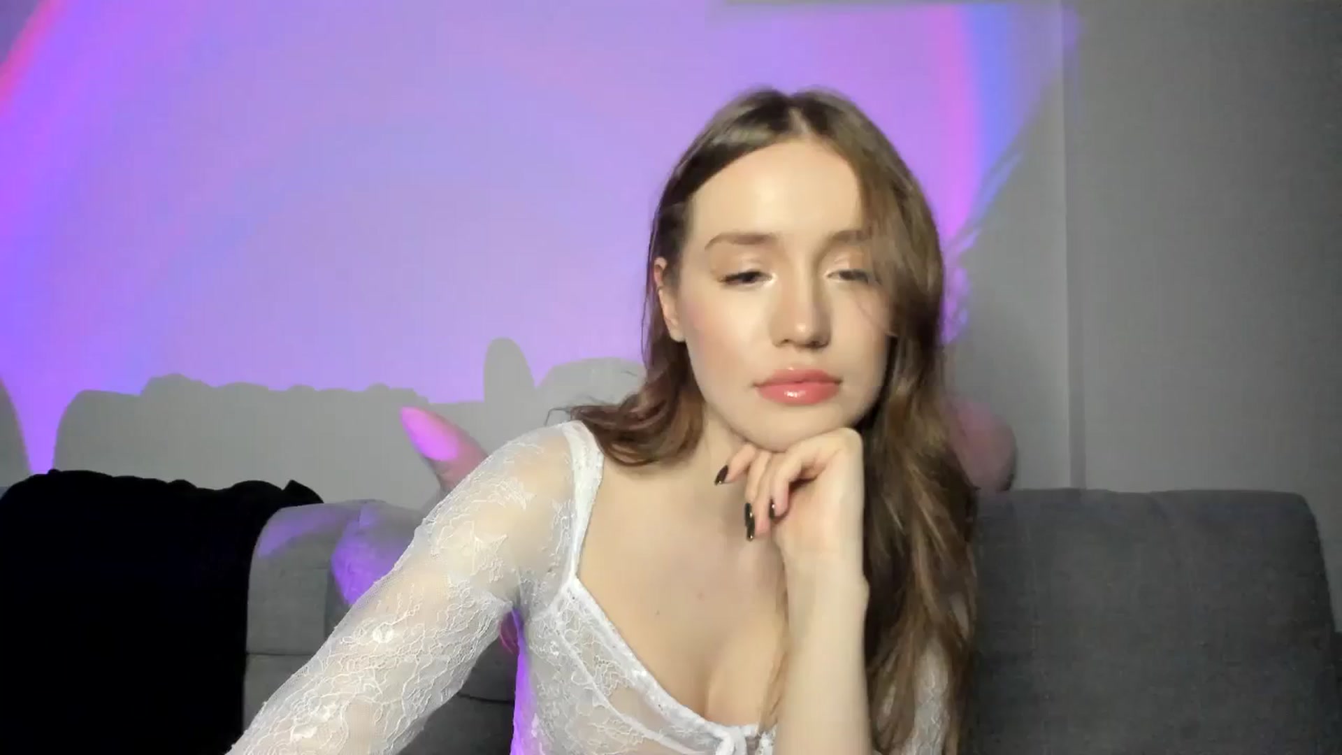 Gallery image thumbnail from IsabellRrose's myfreecams stream on, 12/29/2024, 17:36 image 14 of 20