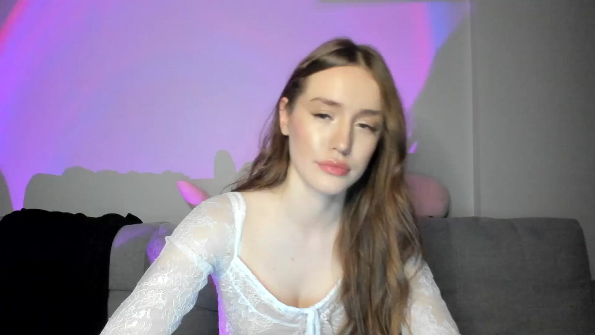 Gallery image thumbnail from IsabellRrose's myfreecams stream on, 12/29/2024, 17:36 image 9 of 20