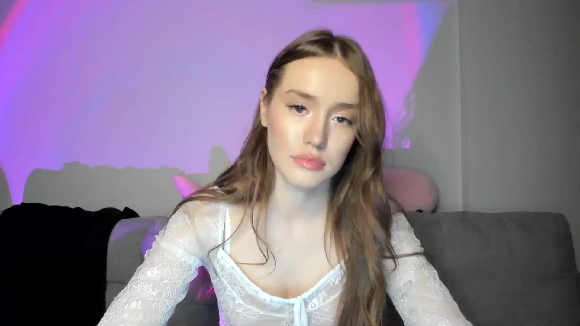 Gallery image thumbnail from IsabellRrose's myfreecams stream on, 12/29/2024, 18:04 image 14 of 20