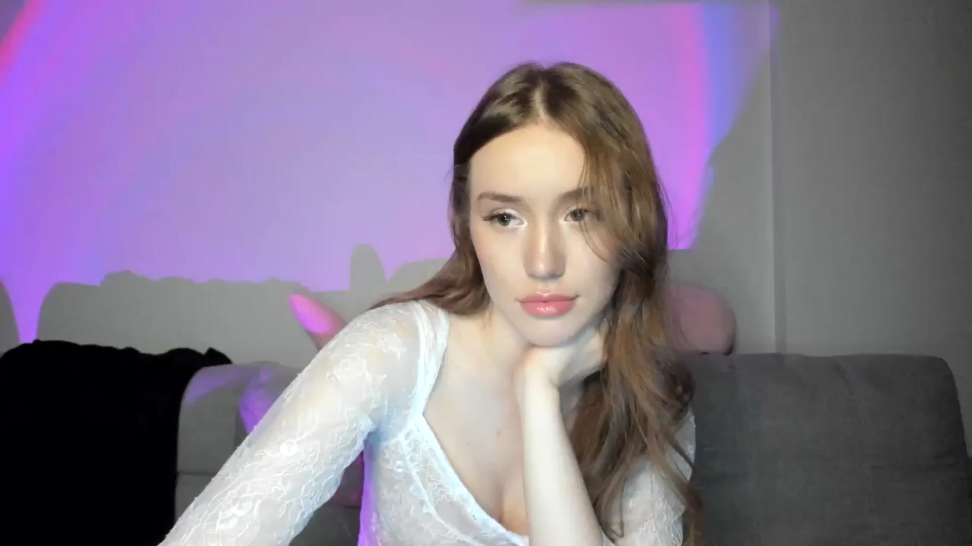 Gallery image thumbnail from IsabellRrose's myfreecams stream on, 12/29/2024, 18:04 image 12 of 20