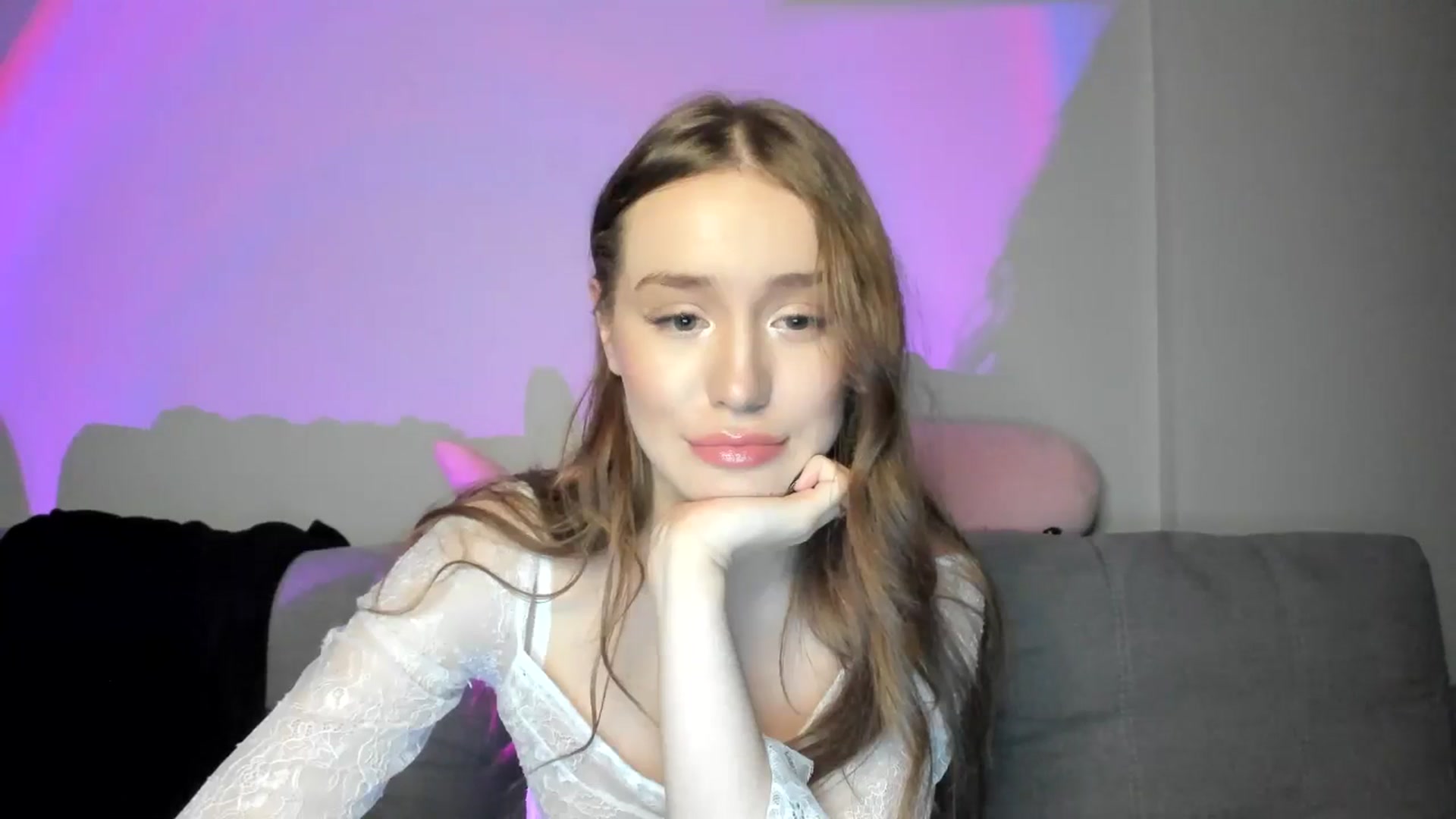 Gallery image thumbnail from IsabellRrose's myfreecams stream on, 12/29/2024, 18:04 image 13 of 20