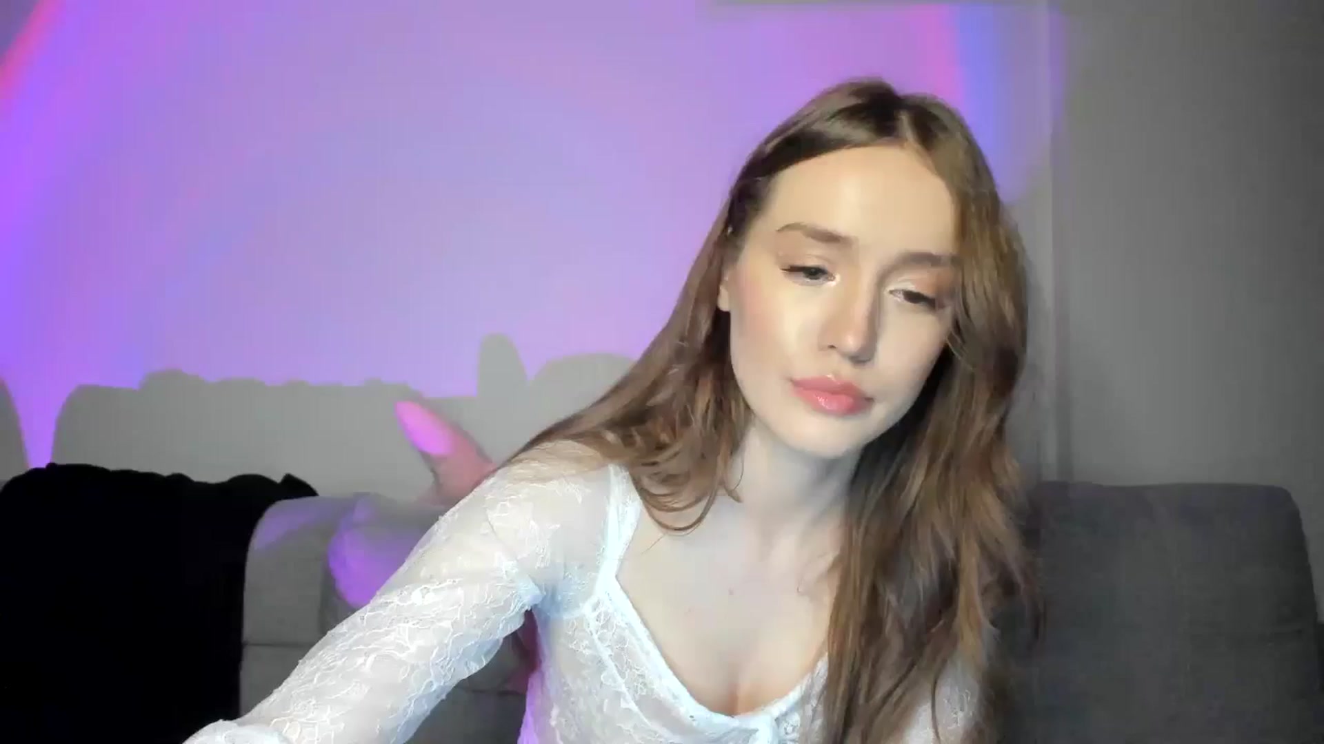 Gallery image thumbnail from IsabellRrose's myfreecams stream on, 12/29/2024, 18:04 image 3 of 20