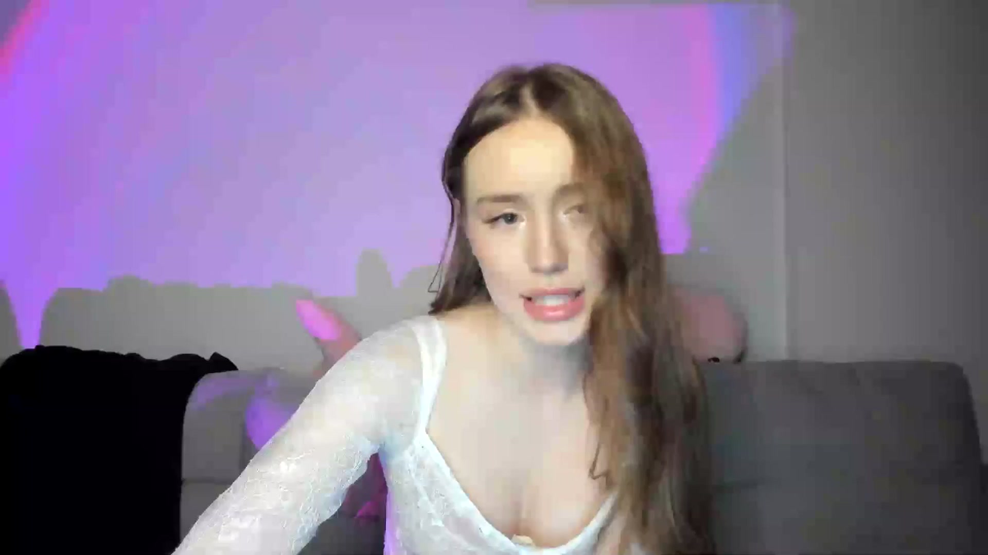 Gallery image thumbnail from IsabellRrose's myfreecams stream on, 12/29/2024, 18:36 image 3 of 20