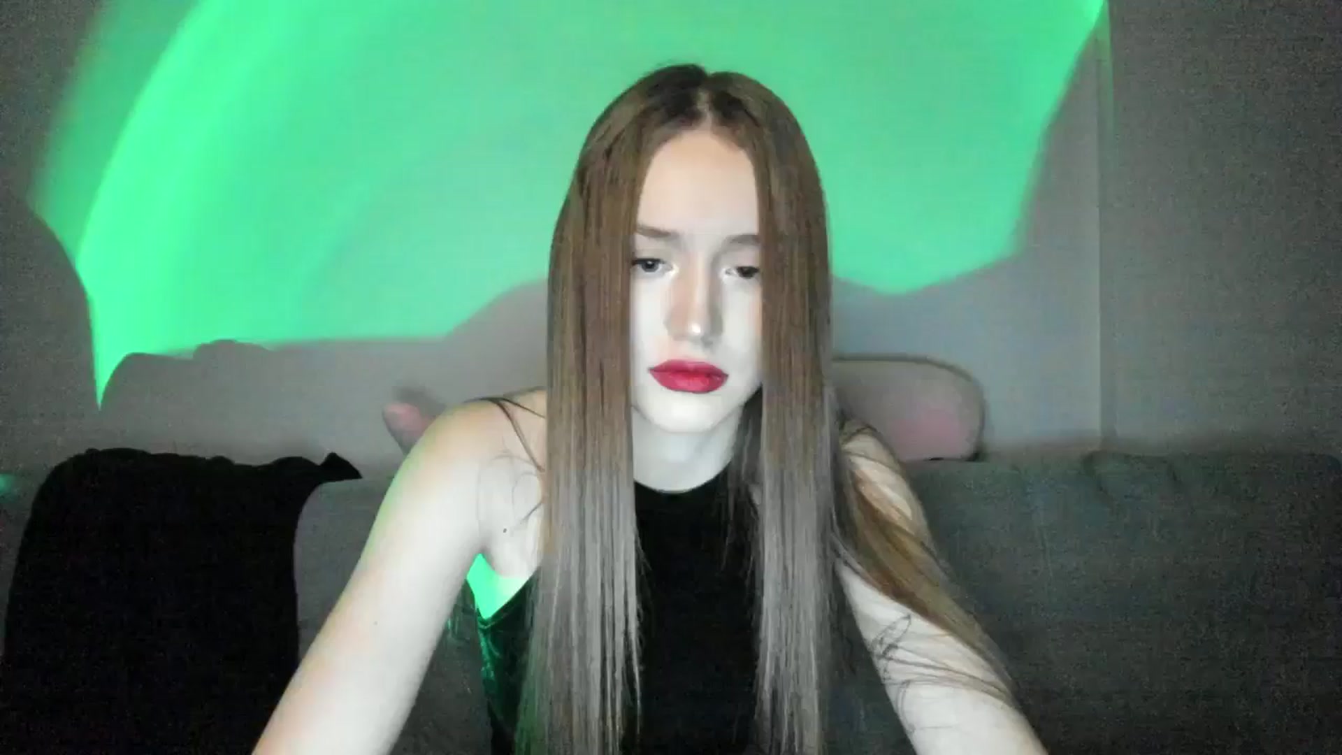 Gallery image thumbnail from IsabellRrose's myfreecams stream on, 12/30/2024, 17:52 image 18 of 20