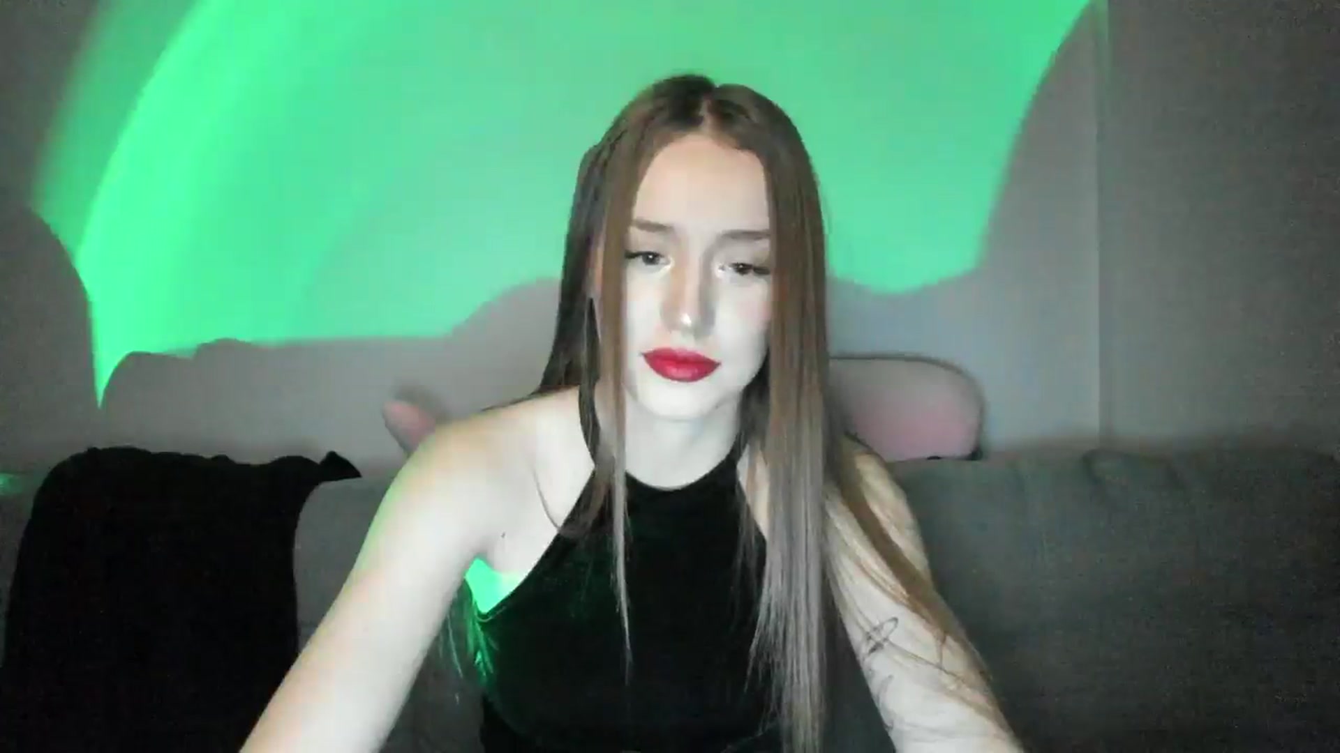 Gallery image thumbnail from IsabellRrose's myfreecams stream on, 12/30/2024, 17:52 image 5 of 20