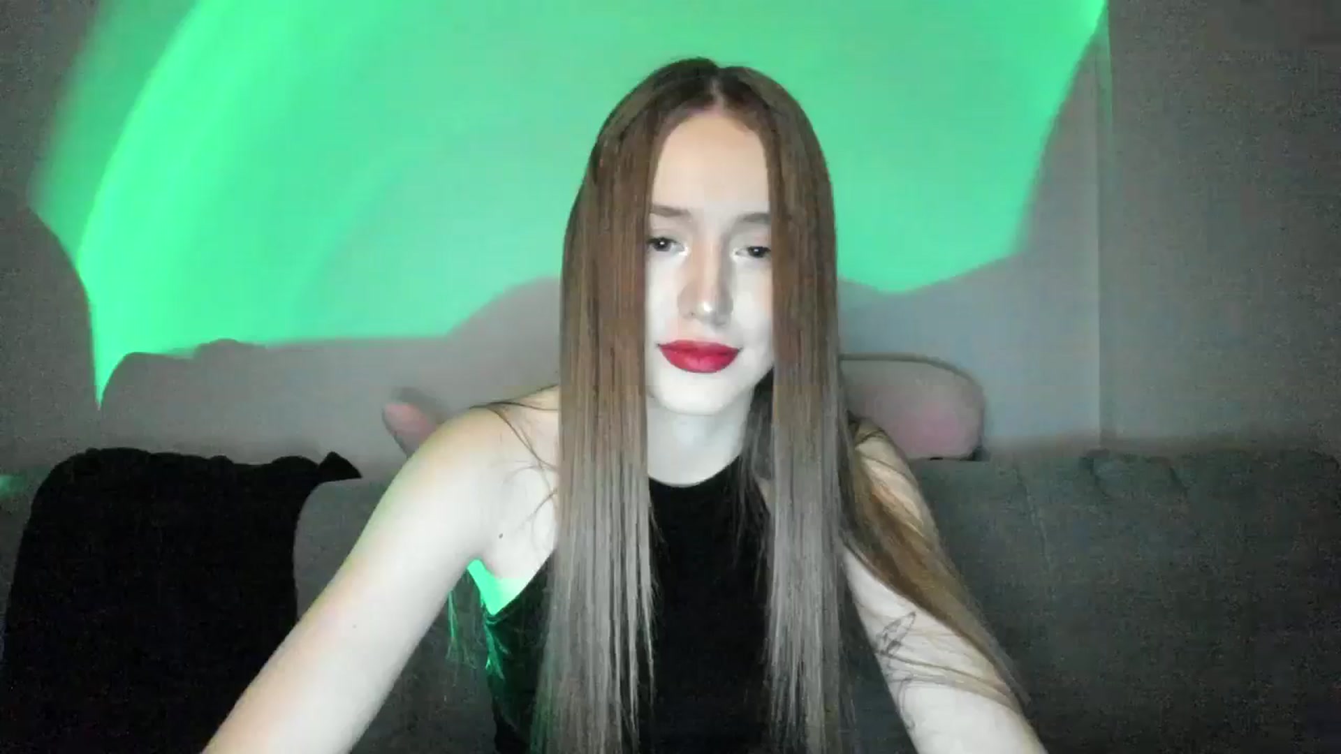 Gallery image thumbnail from IsabellRrose's myfreecams stream on, 12/30/2024, 17:52 image 19 of 20