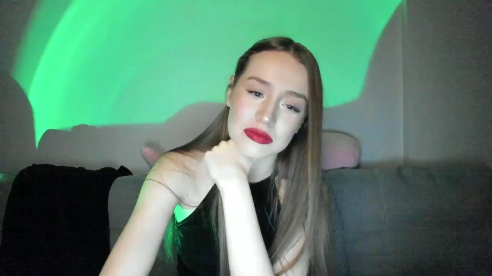 Gallery image thumbnail from IsabellRrose's myfreecams stream on, 12/30/2024, 17:52 image 8 of 20
