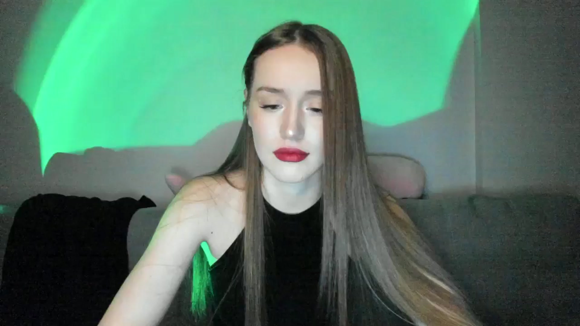Gallery image thumbnail from IsabellRrose's myfreecams stream on, 12/30/2024, 17:52 image 12 of 20
