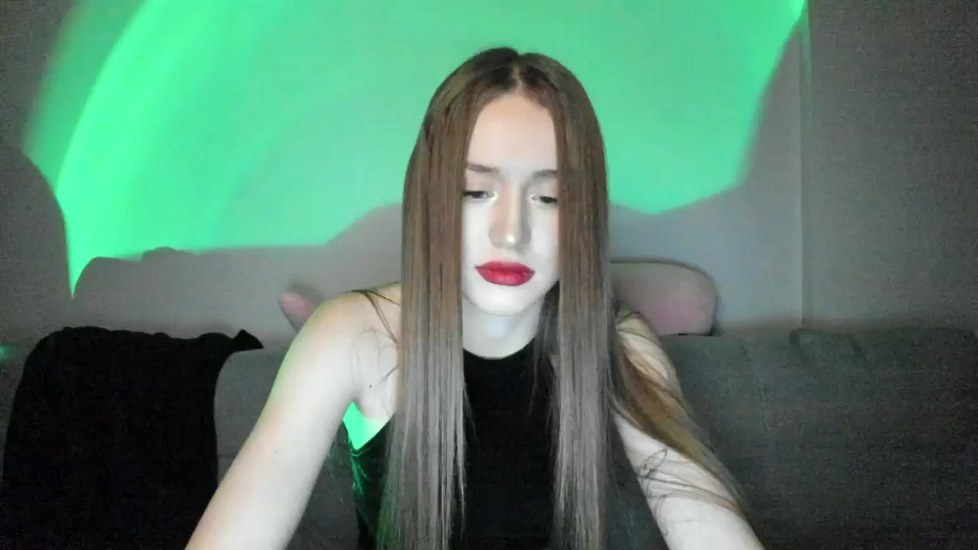 Gallery image thumbnail from IsabellRrose's myfreecams stream on, 12/30/2024, 17:52 image 17 of 20