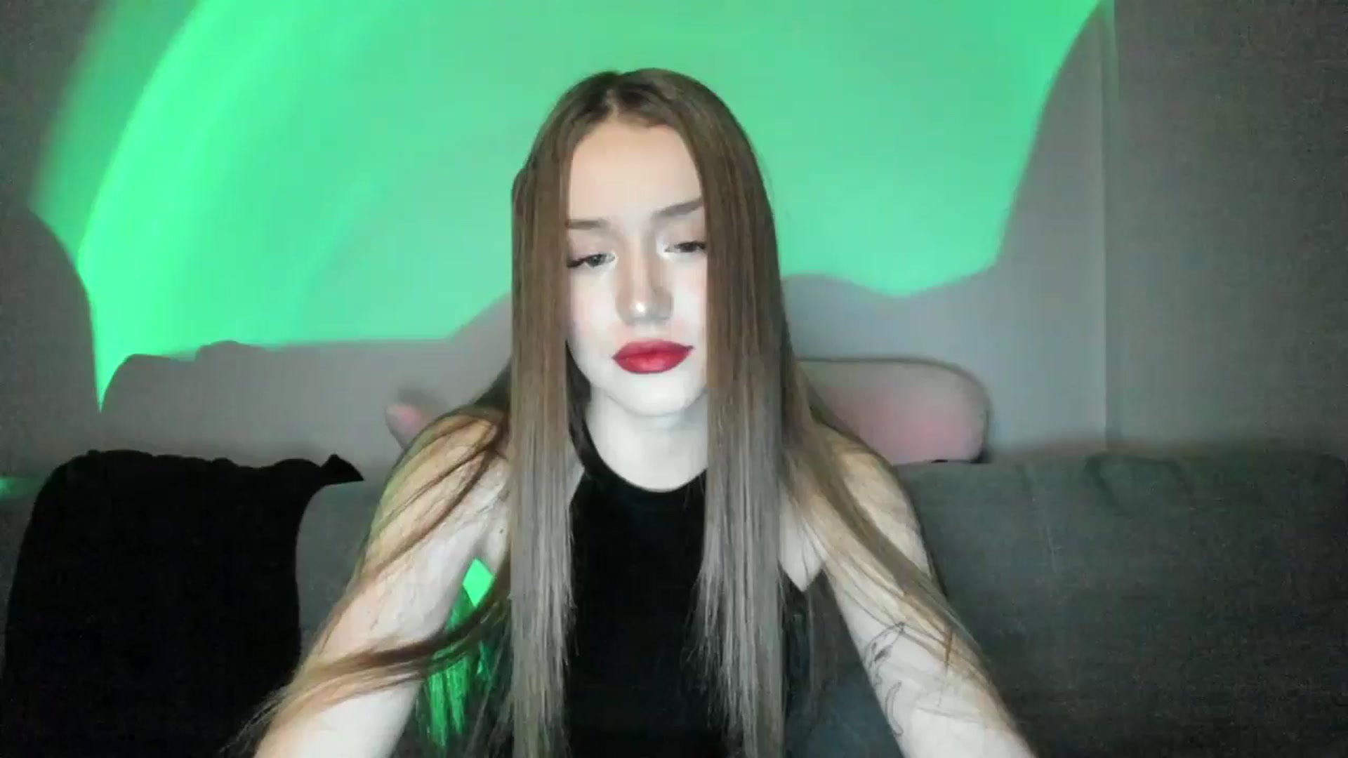 Gallery image thumbnail from IsabellRrose's myfreecams stream on, 12/30/2024, 17:52 image 1 of 20
