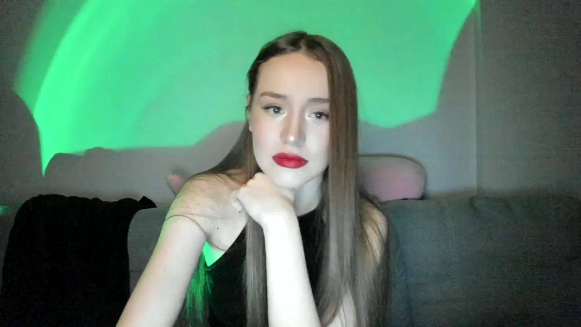 Gallery image thumbnail from IsabellRrose's myfreecams stream on, 12/30/2024, 17:52 image 9 of 20