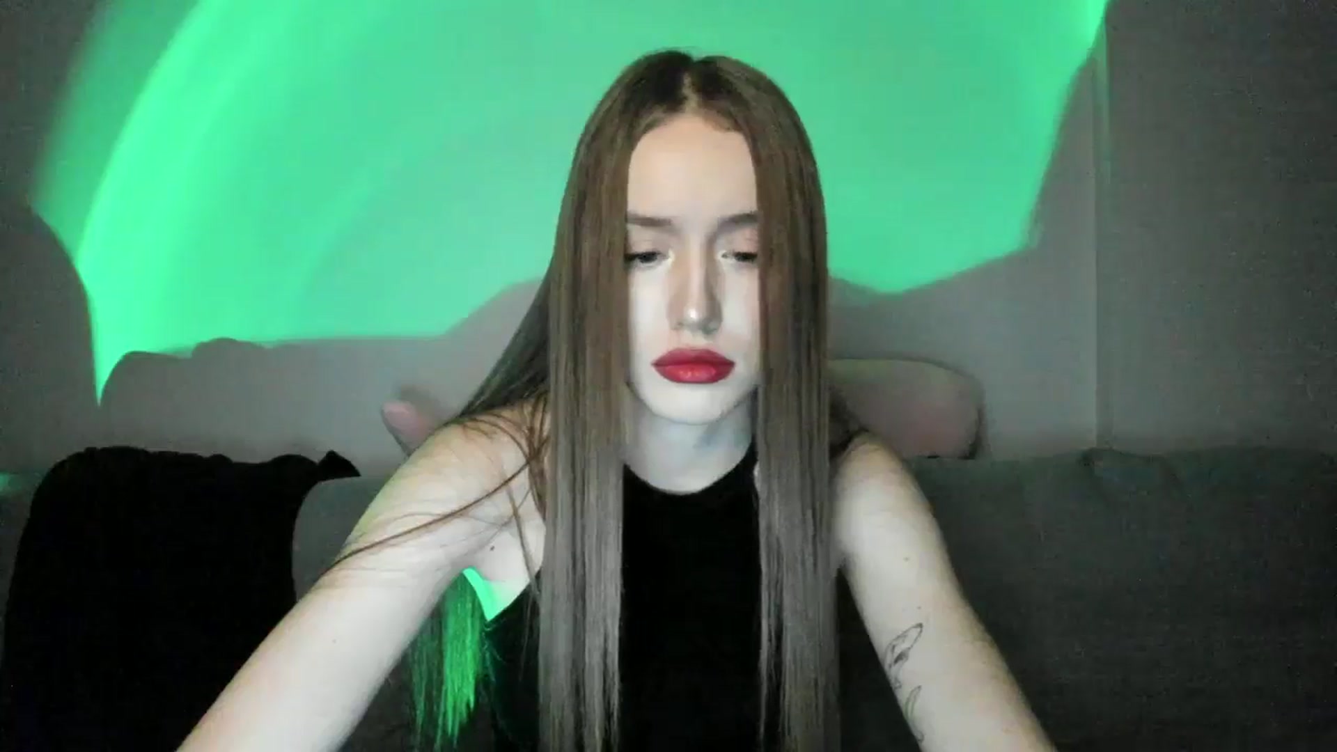 Gallery image thumbnail from IsabellRrose's myfreecams stream on, 12/30/2024, 18:31 image 9 of 20