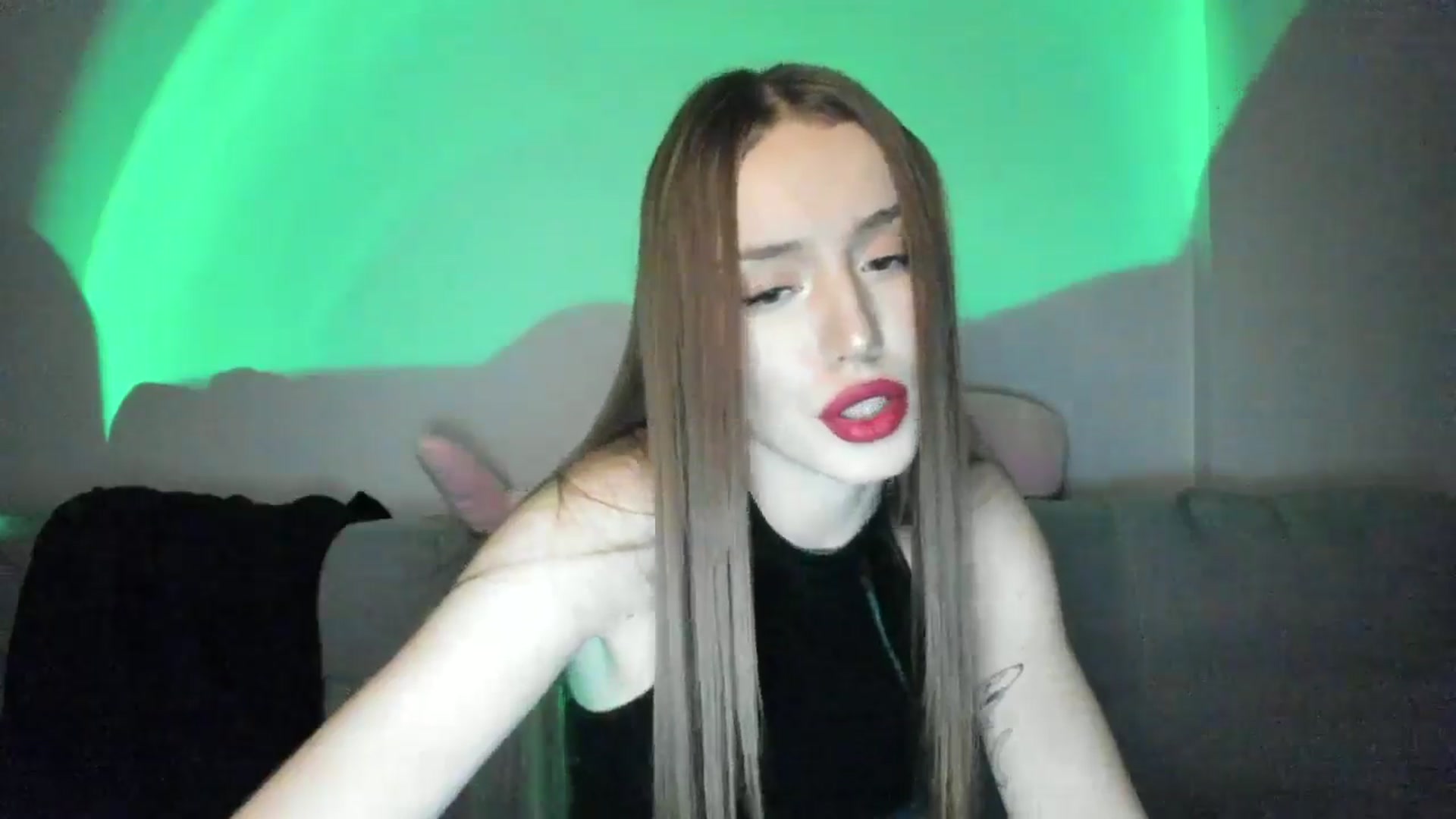 Gallery image thumbnail from IsabellRrose's myfreecams stream on, 12/30/2024, 18:31 image 10 of 20