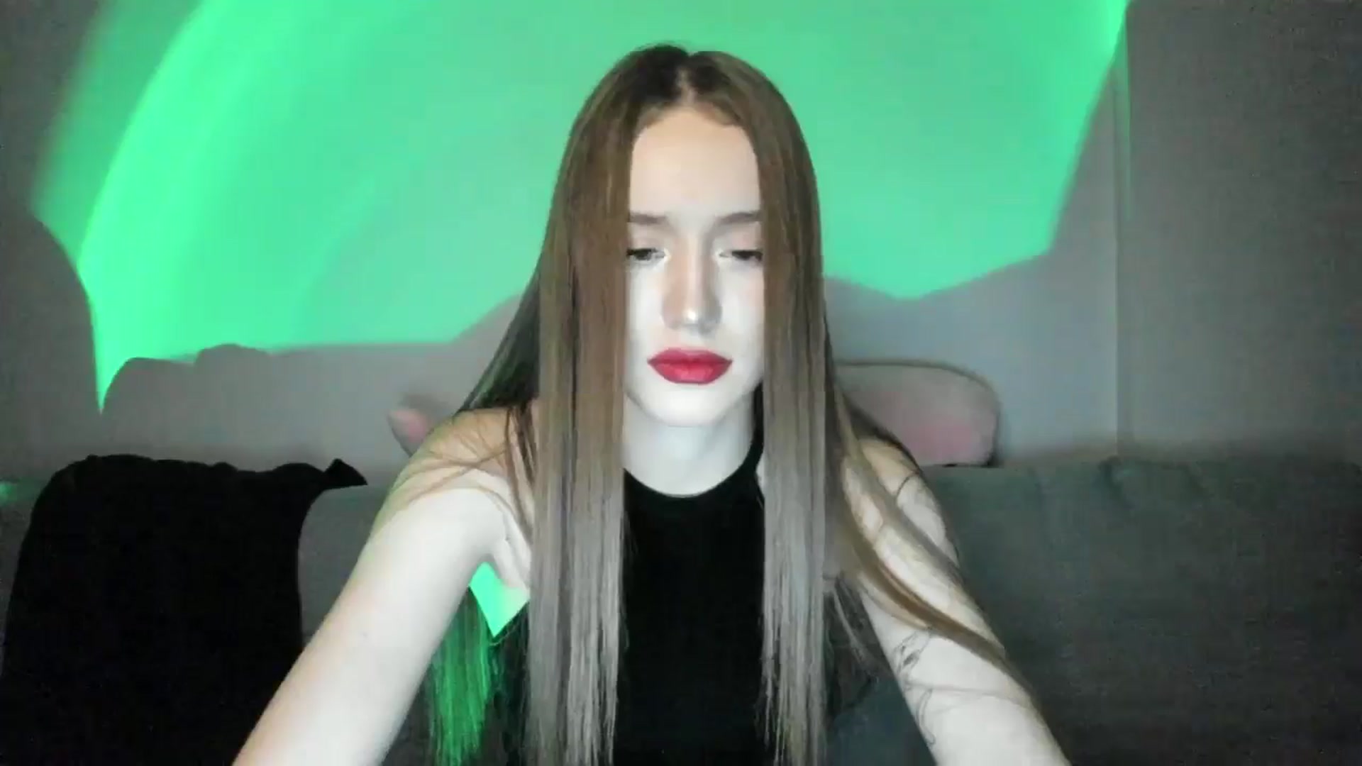 Gallery image thumbnail from IsabellRrose's myfreecams stream on, 12/30/2024, 18:31 image 6 of 20