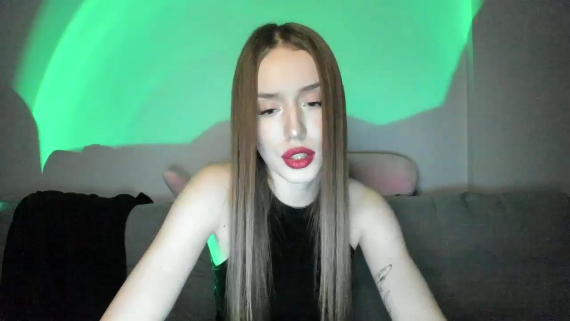 Gallery image thumbnail from IsabellRrose's myfreecams stream on, 12/30/2024, 18:47 image 11 of 20