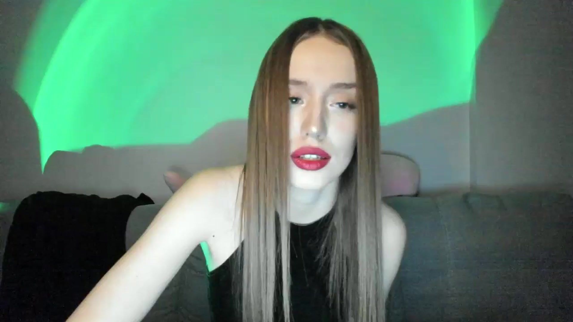 Gallery image thumbnail from IsabellRrose's myfreecams stream on, 12/30/2024, 18:47 image 16 of 20