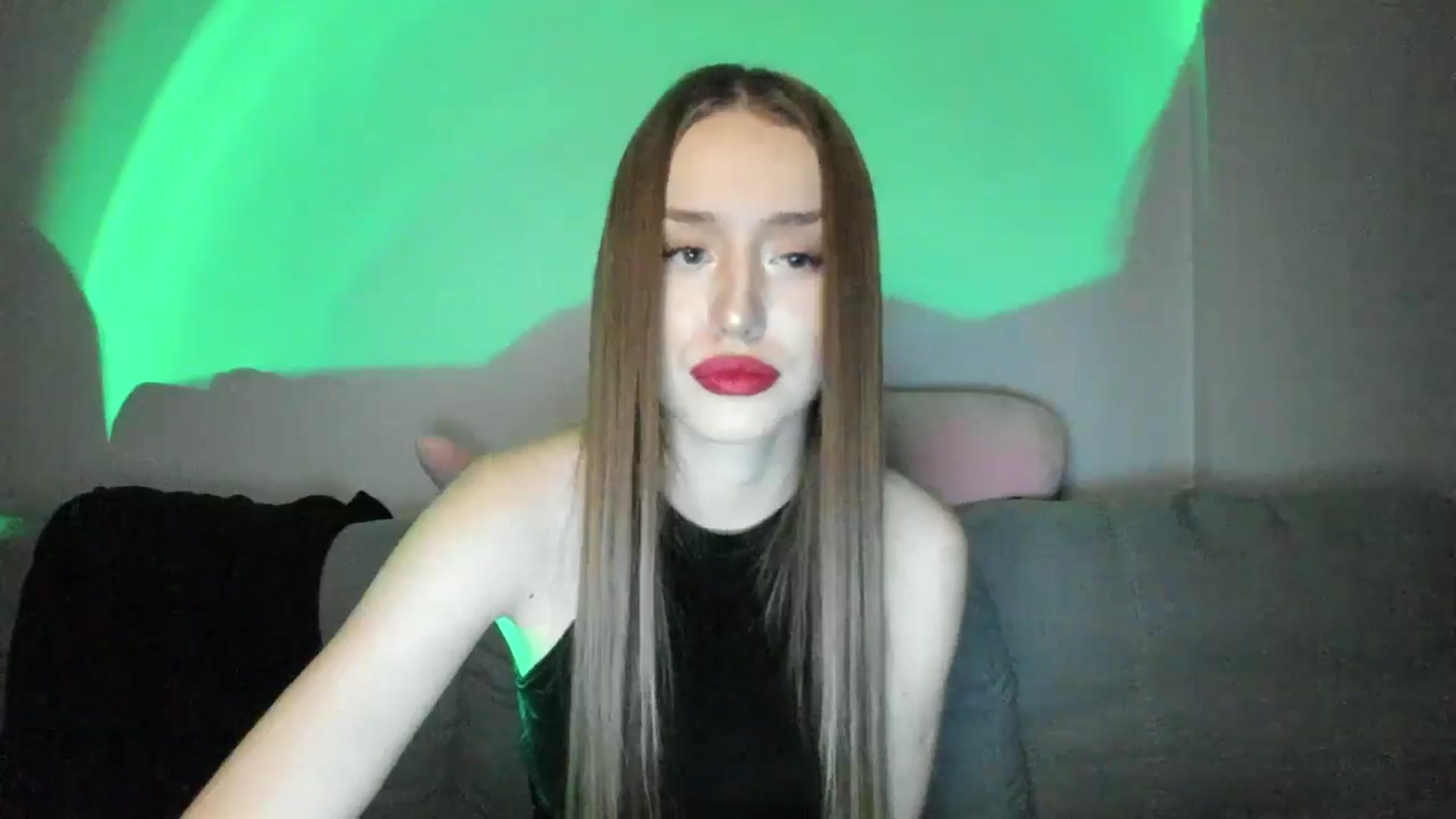 Gallery image thumbnail from IsabellRrose's myfreecams stream on, 12/30/2024, 18:47 image 13 of 20