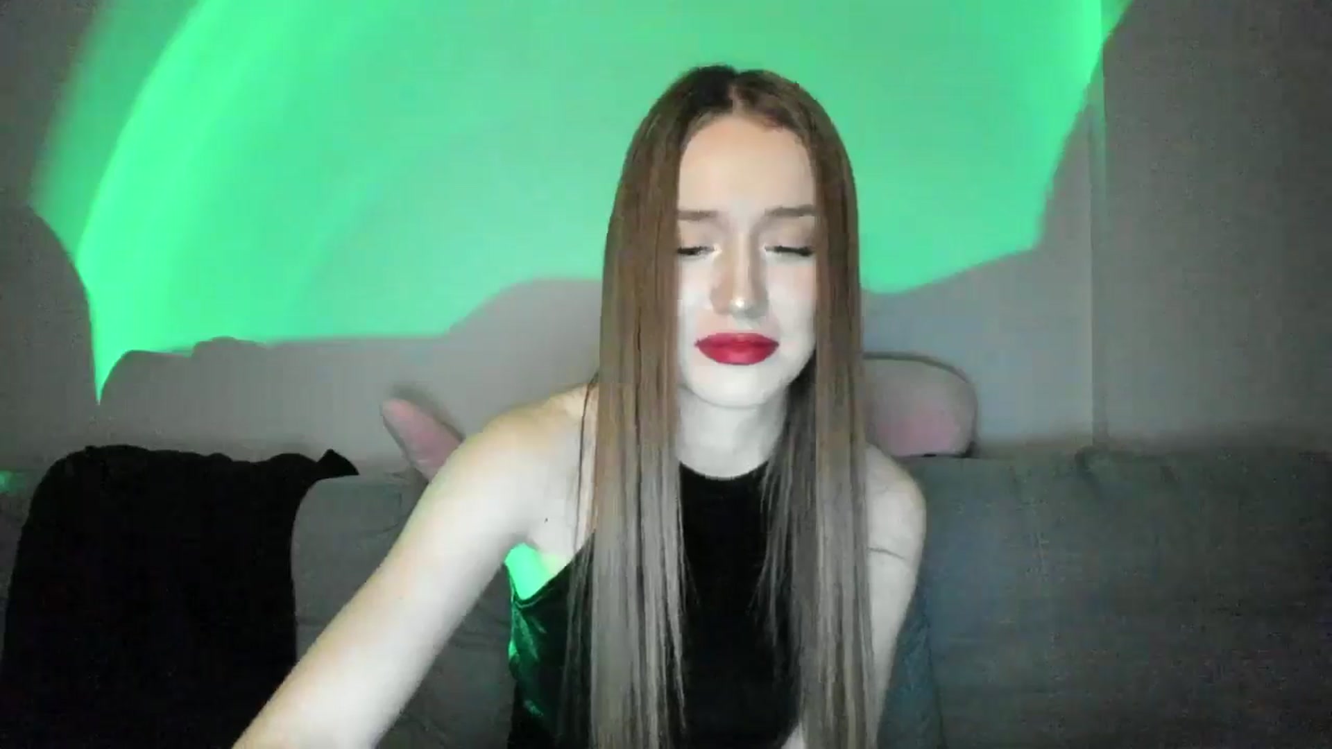 Gallery image thumbnail from IsabellRrose's myfreecams stream on, 12/30/2024, 18:47 image 3 of 20