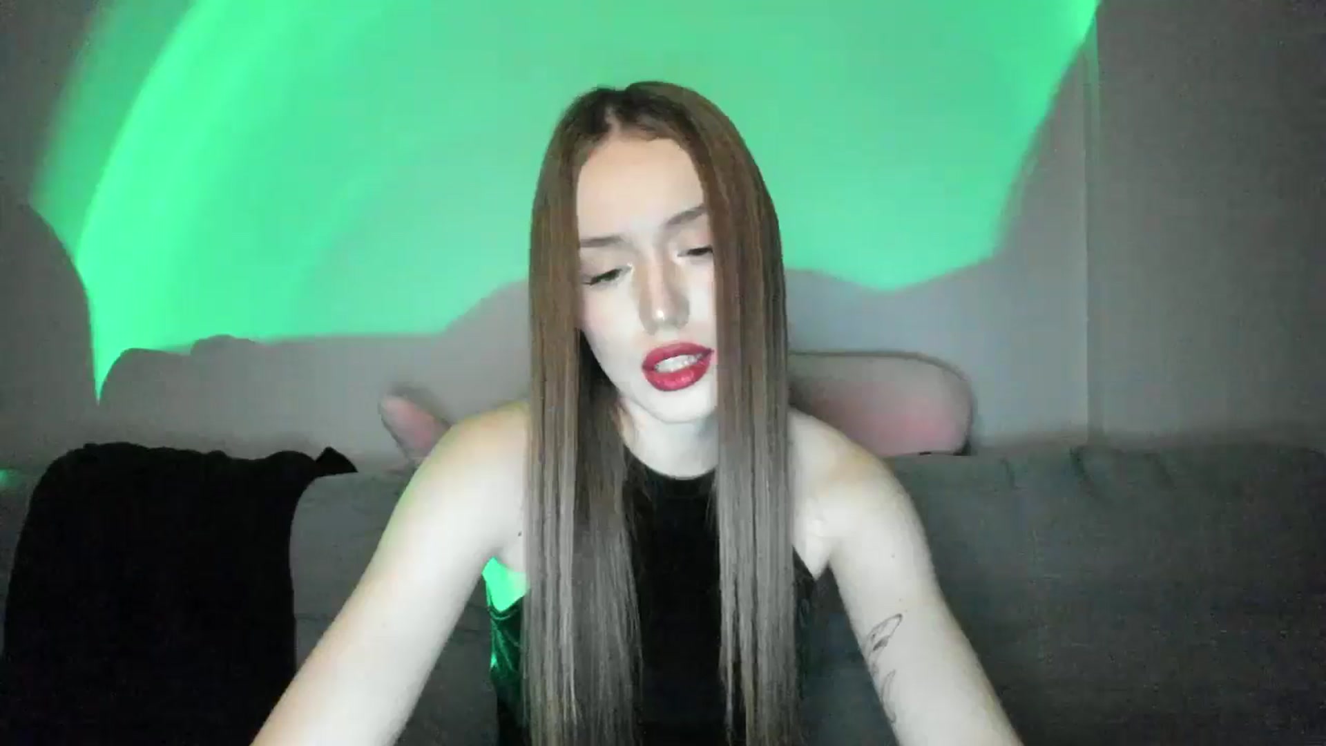 Gallery image thumbnail from IsabellRrose's myfreecams stream on, 12/30/2024, 18:47 image 10 of 20