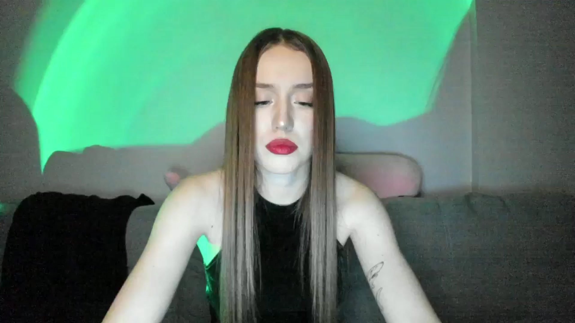 Gallery image thumbnail from IsabellRrose's myfreecams stream on, 12/30/2024, 18:47 image 8 of 20
