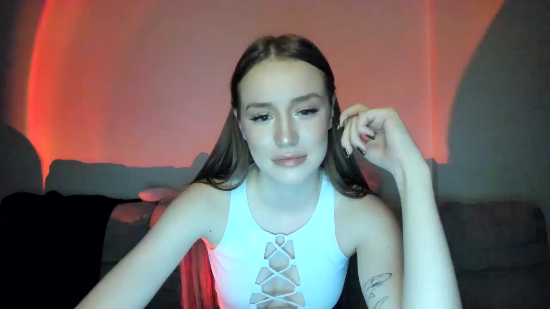 Gallery image thumbnail from IsabellRrose's myfreecams stream on, 01/08/2025, 18:08 image 7 of 20