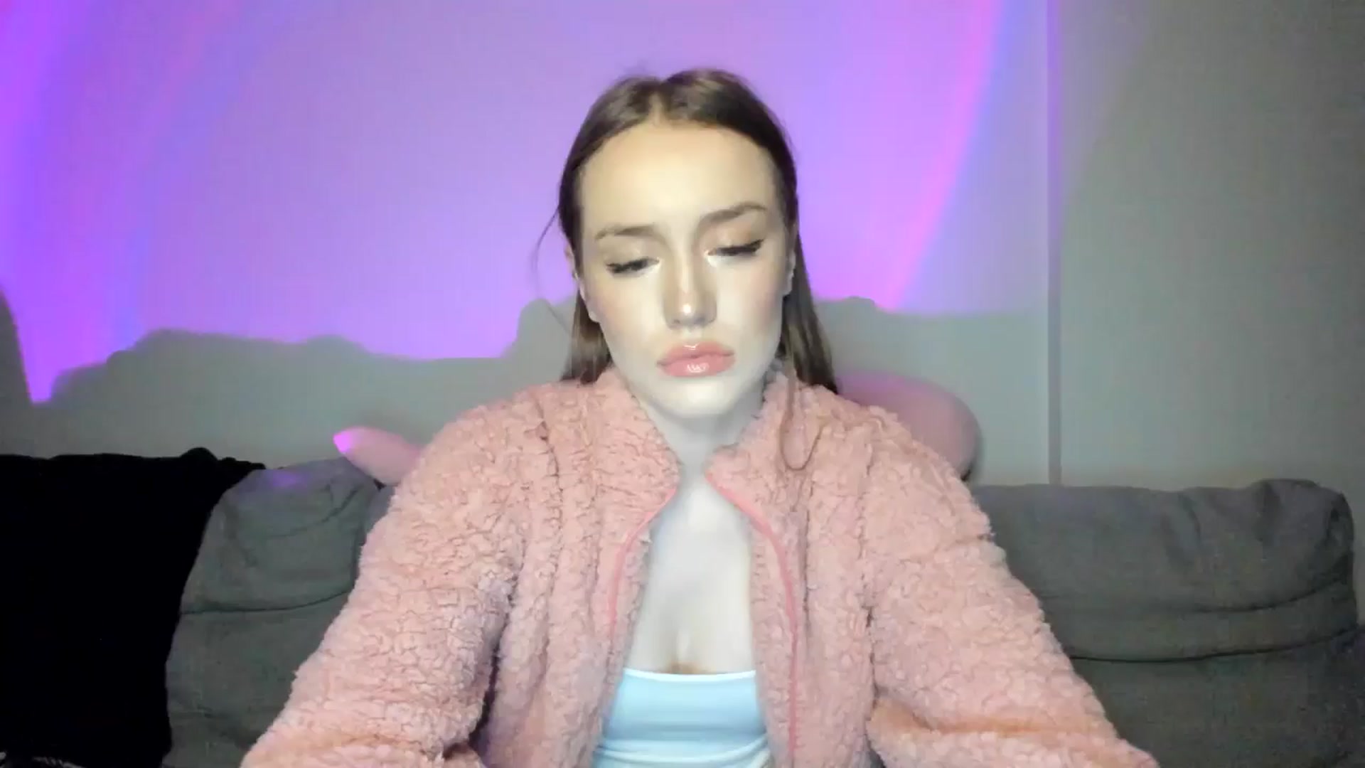 Gallery image thumbnail from IsabellRrose's myfreecams stream on, 01/09/2025, 17:08 image 14 of 20