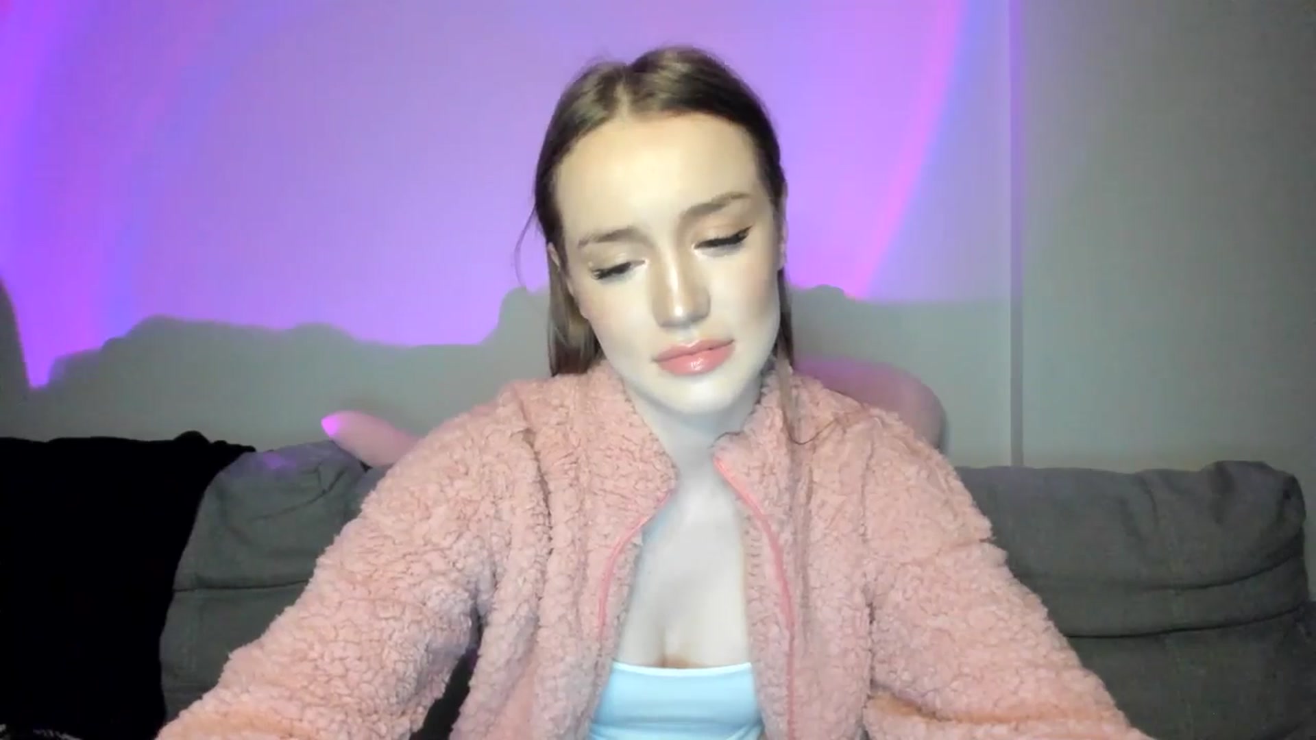 Gallery image thumbnail from IsabellRrose's myfreecams stream on, 01/09/2025, 17:08 image 5 of 20