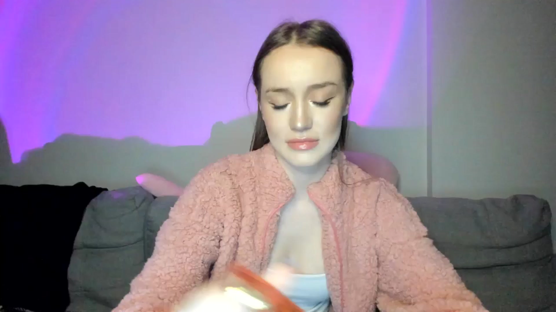 Gallery image thumbnail from IsabellRrose's myfreecams stream on, 01/09/2025, 17:08 image 1 of 20