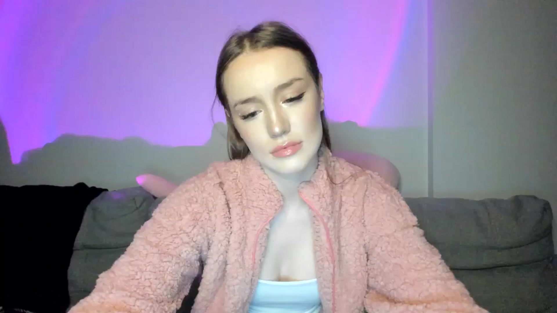 Gallery image thumbnail from IsabellRrose's myfreecams stream on, 01/09/2025, 17:08 image 4 of 20