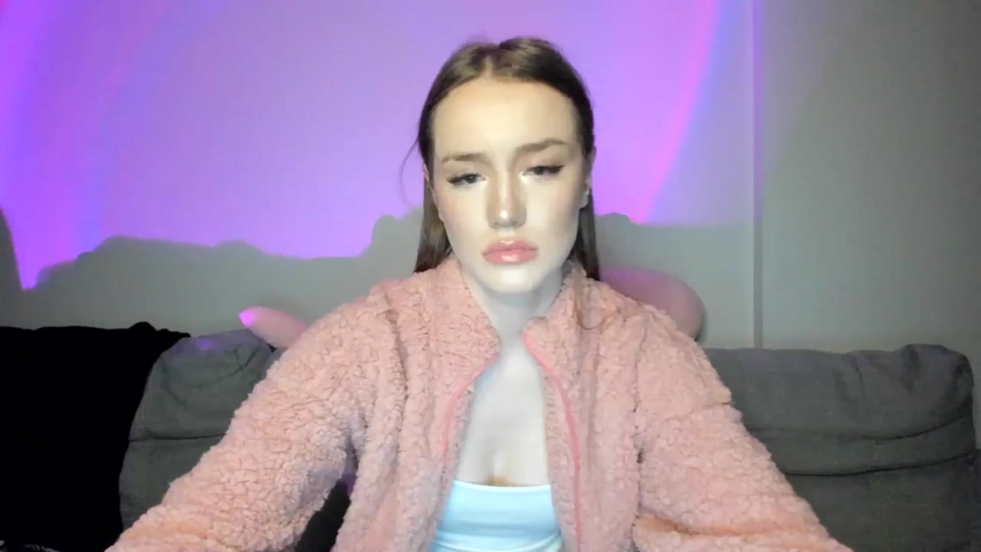 Gallery image thumbnail from IsabellRrose's myfreecams stream on, 01/09/2025, 17:08 image 10 of 20