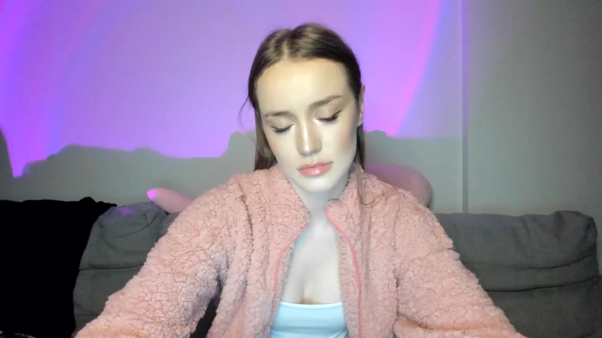 Gallery image thumbnail from IsabellRrose's myfreecams stream on, 01/09/2025, 17:08 image 7 of 20